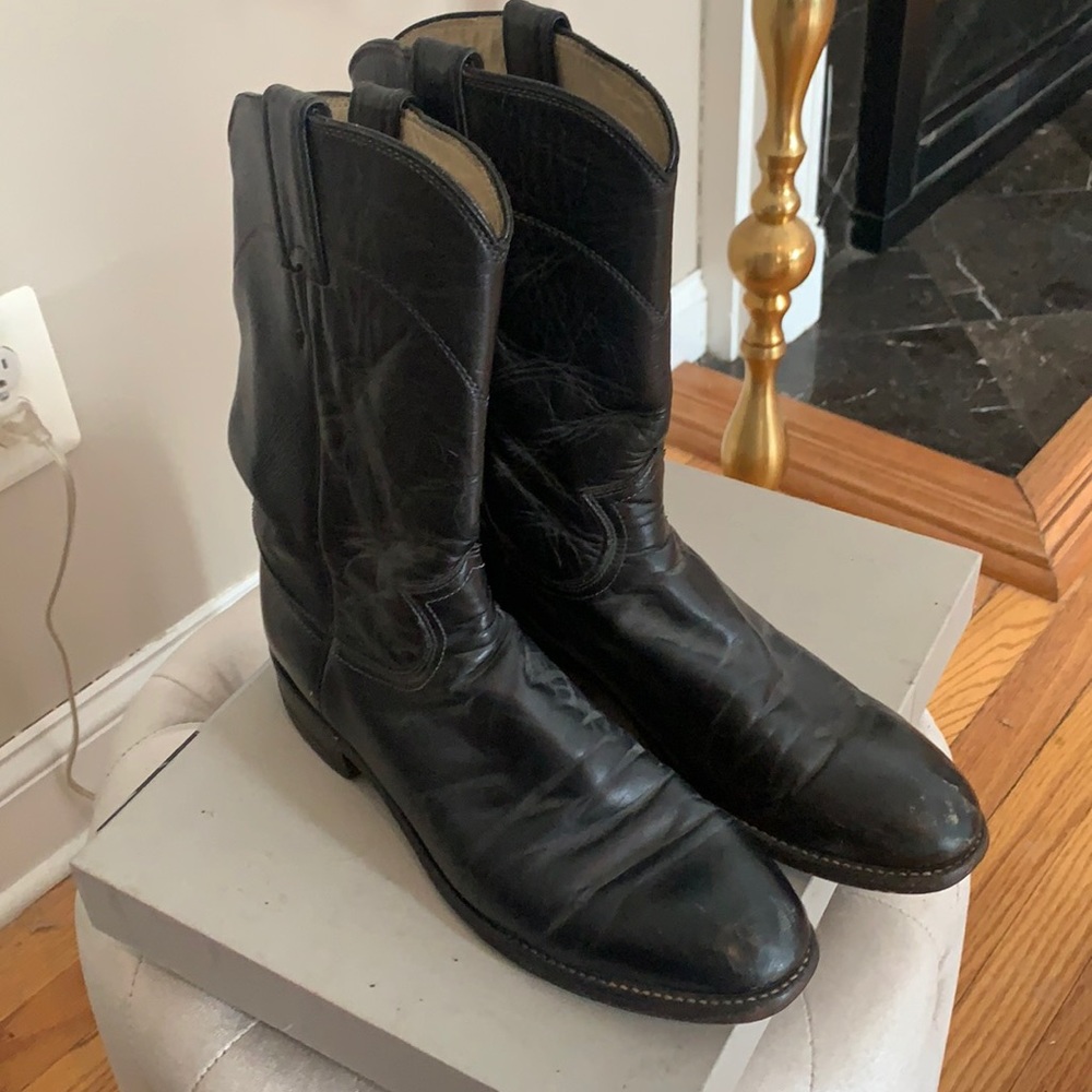 Ladies genuine sturdy leather boots🖤🖤